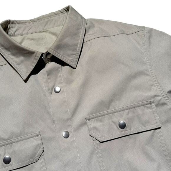 SS23 Edfu snap front strap shirt - Picture 3 of 5